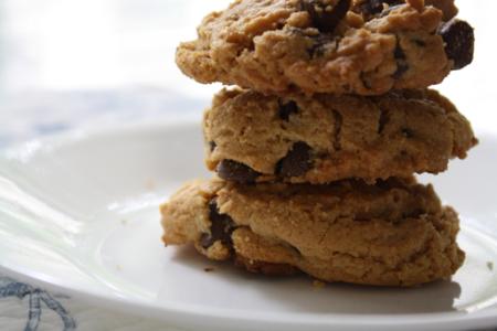 flourless peanut butter and chocolate chip cookies from Southern Living Magazine